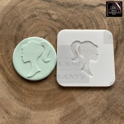 Scrapka - głowa kobiety